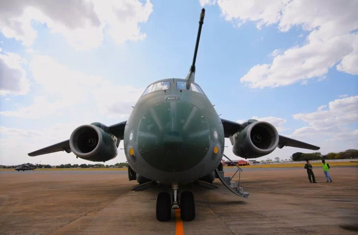 Operacao-Pantanal-operacao-a-aeronave-KC-390-Millennium-Foto-Saul-Schramm-3-730x480-1